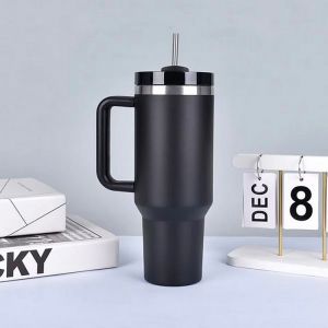 TERMO AMARANTO personalizada
